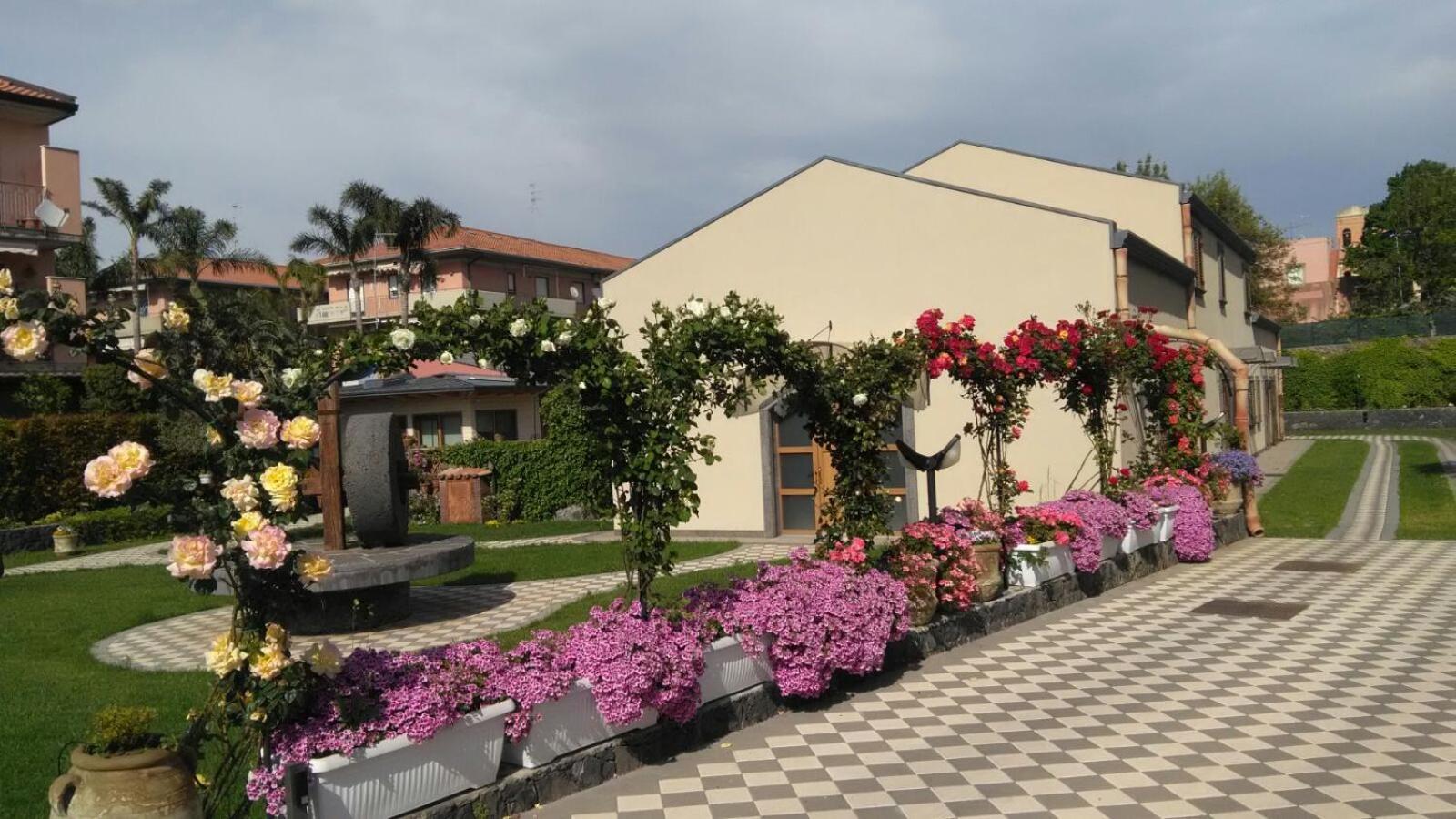 B&B Le Antiche Cisterne Tremestieri Etneo Exterior foto